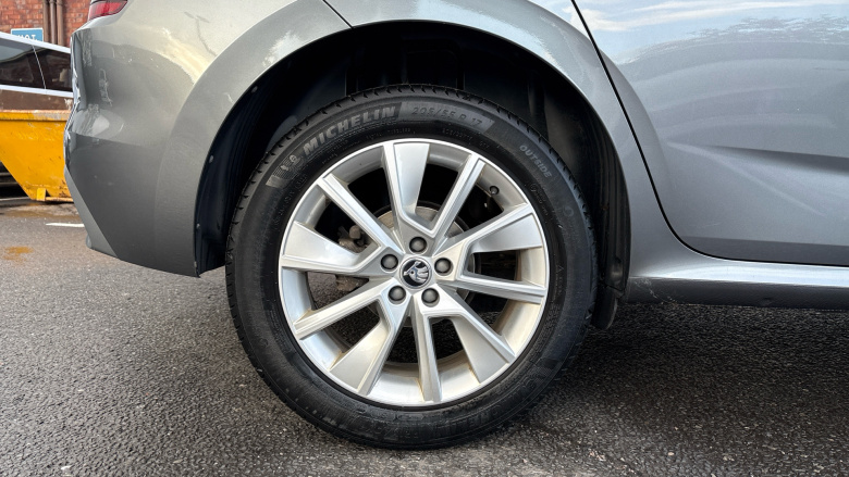 Skoda Kamiq 1.5 TSI SE Drive 5dr Petrol Hatchback